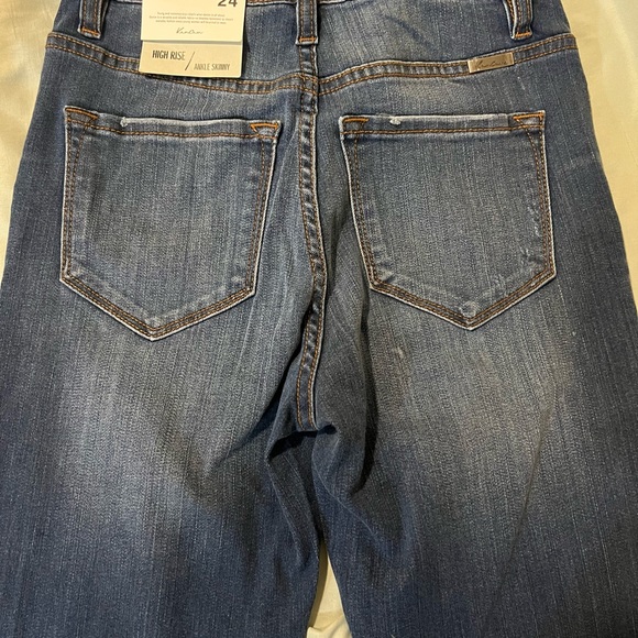 KanCan | High Rise Ankle Skinny Jeans | Size 1 / 24 | NWT - Picture 3 of 4